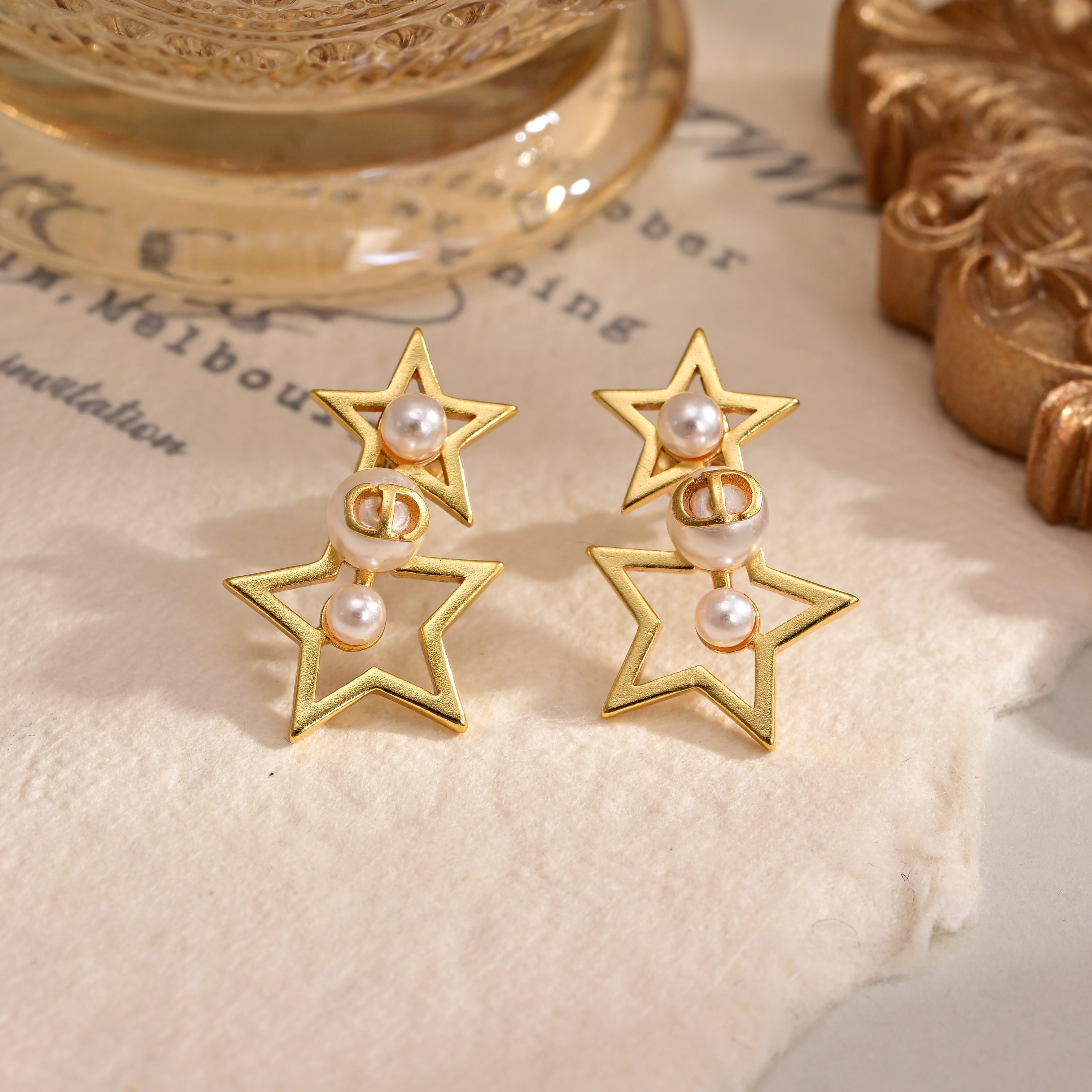 [TOP] Christian Dior Earrings - Gold