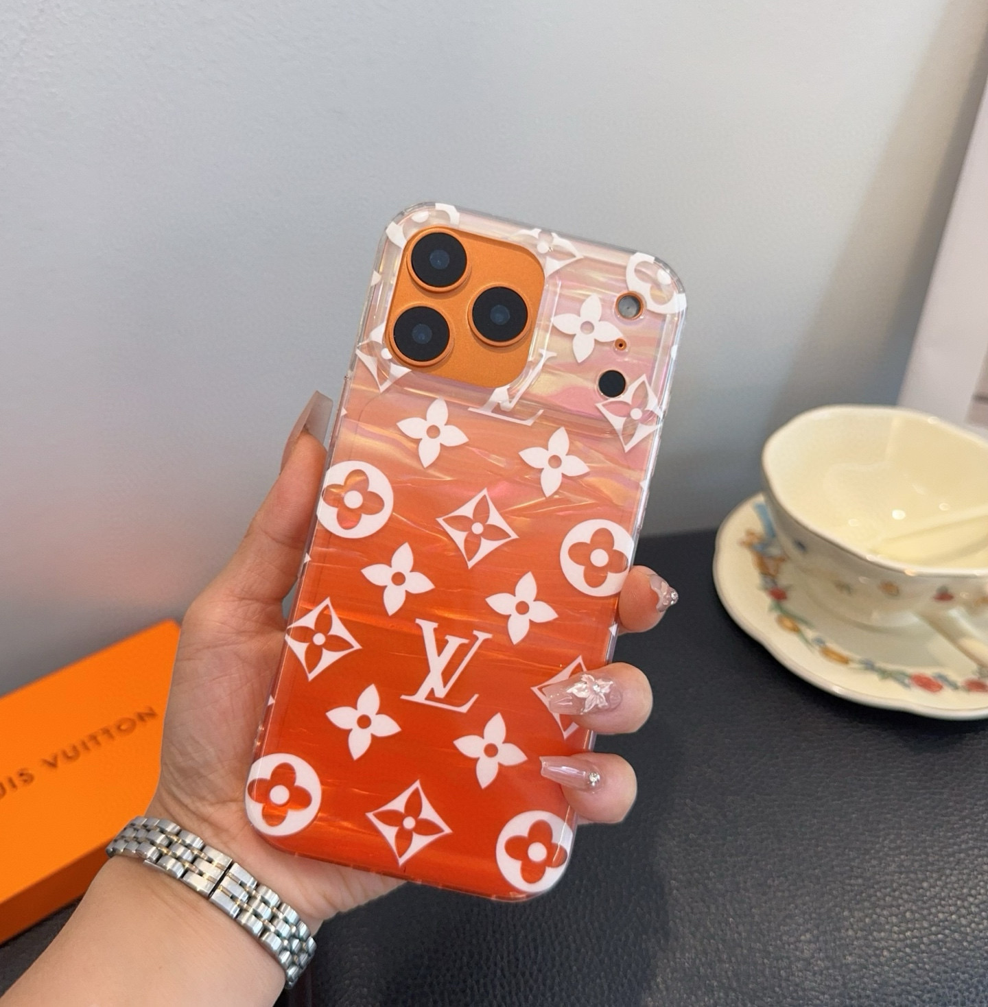 [TOP] Louis Vuitton LV IPhone Case - Orange