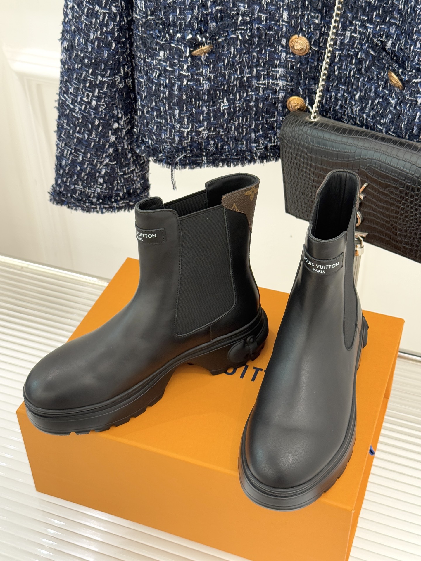 [TOP] Louis Vuitton LV Chelsea's Thick-soled Boots - 2 Color