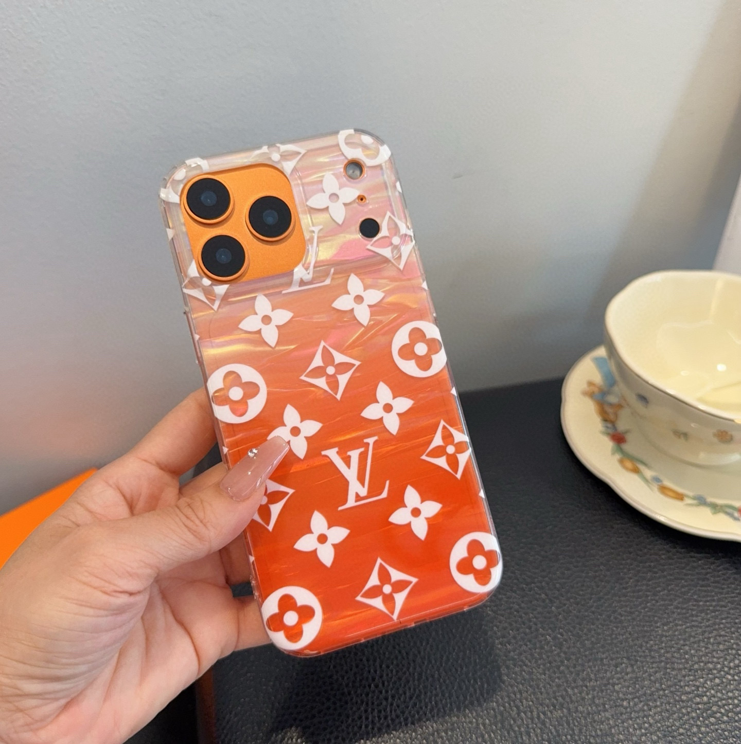 [TOP] Louis Vuitton LV IPhone Case - Orange