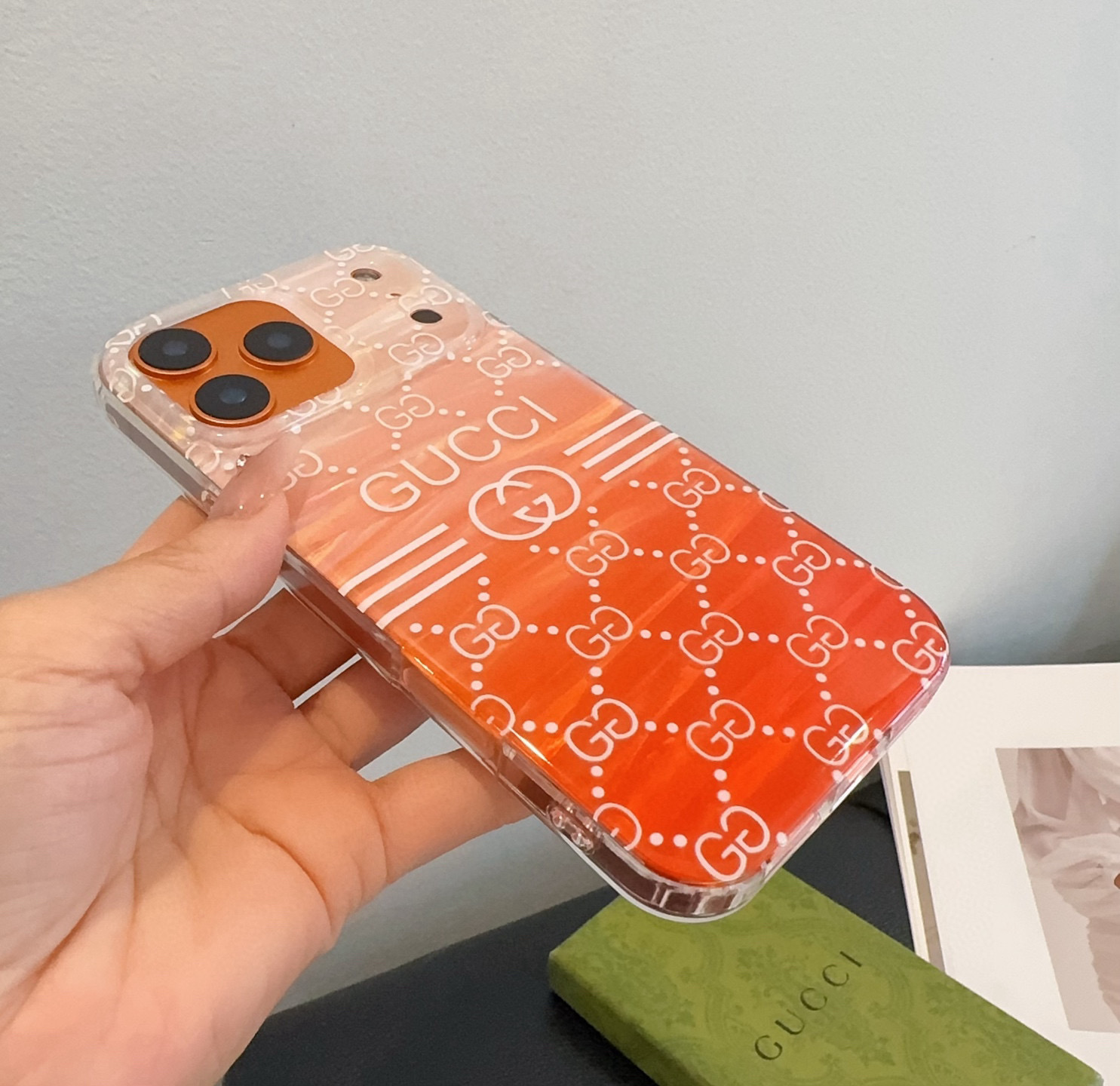 [TOP] GUCCI Iphone Phone Case - Orange