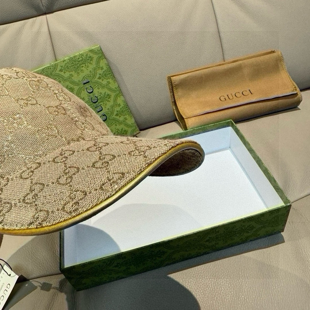 [TOP] GUCCI Baseball Cap Gold Thread Logo - Khaki