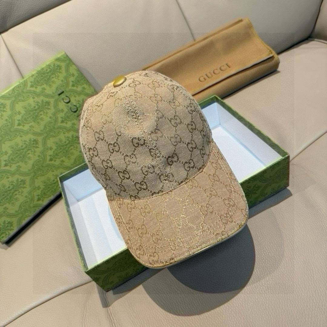 [TOP] GUCCI Baseball Cap Gold Thread Logo - Khaki