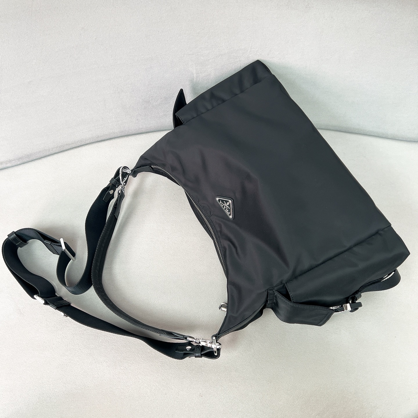 [TOP] PRADA Men's Explore Messenger Bag 43x29.5x15cm - Black