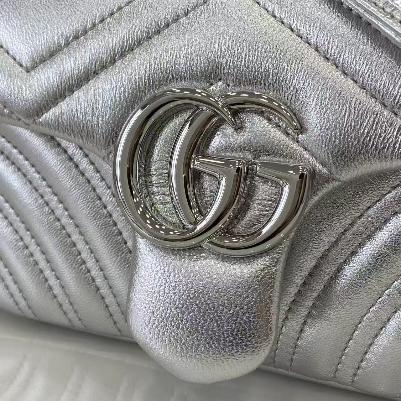 [TOP] GUCCI GG Marmont Bag 22x 12.5x 6 cm - Sliver