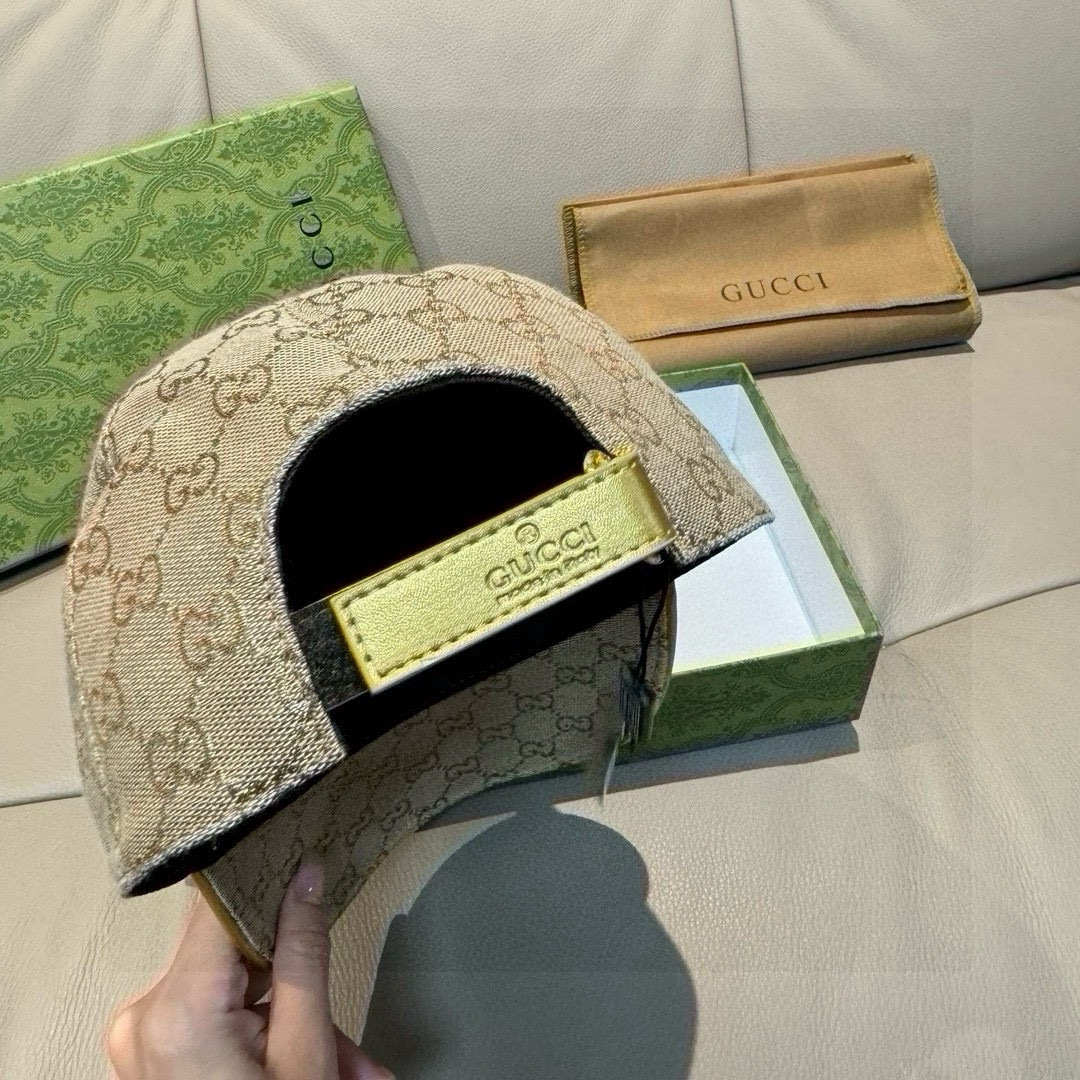 [TOP] GUCCI Baseball Cap Gold Thread Logo - Khaki