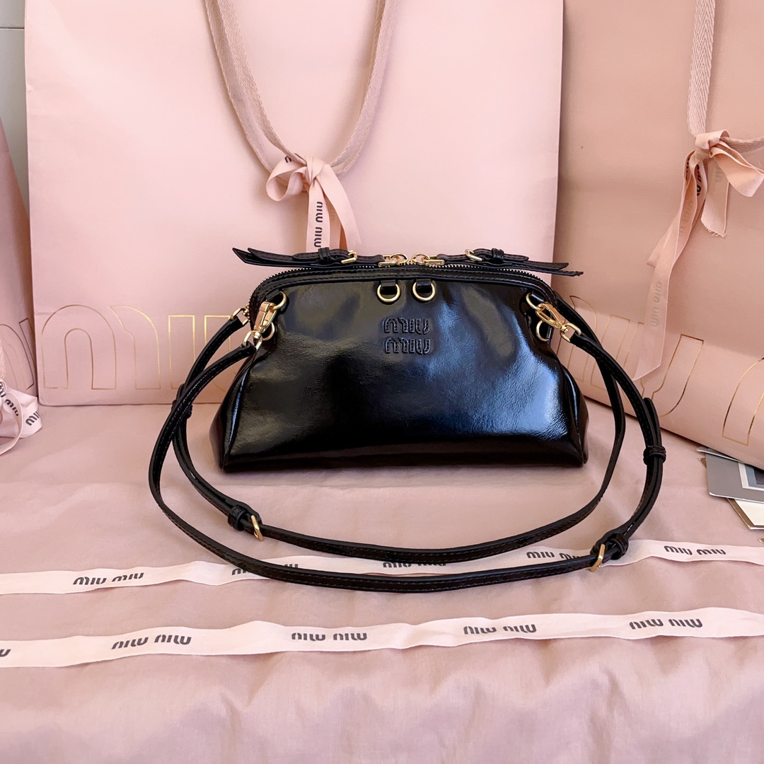 [TOP] Miu Miu Shoulder Bag  24 X 14 X8.5 cm - 3 Colors