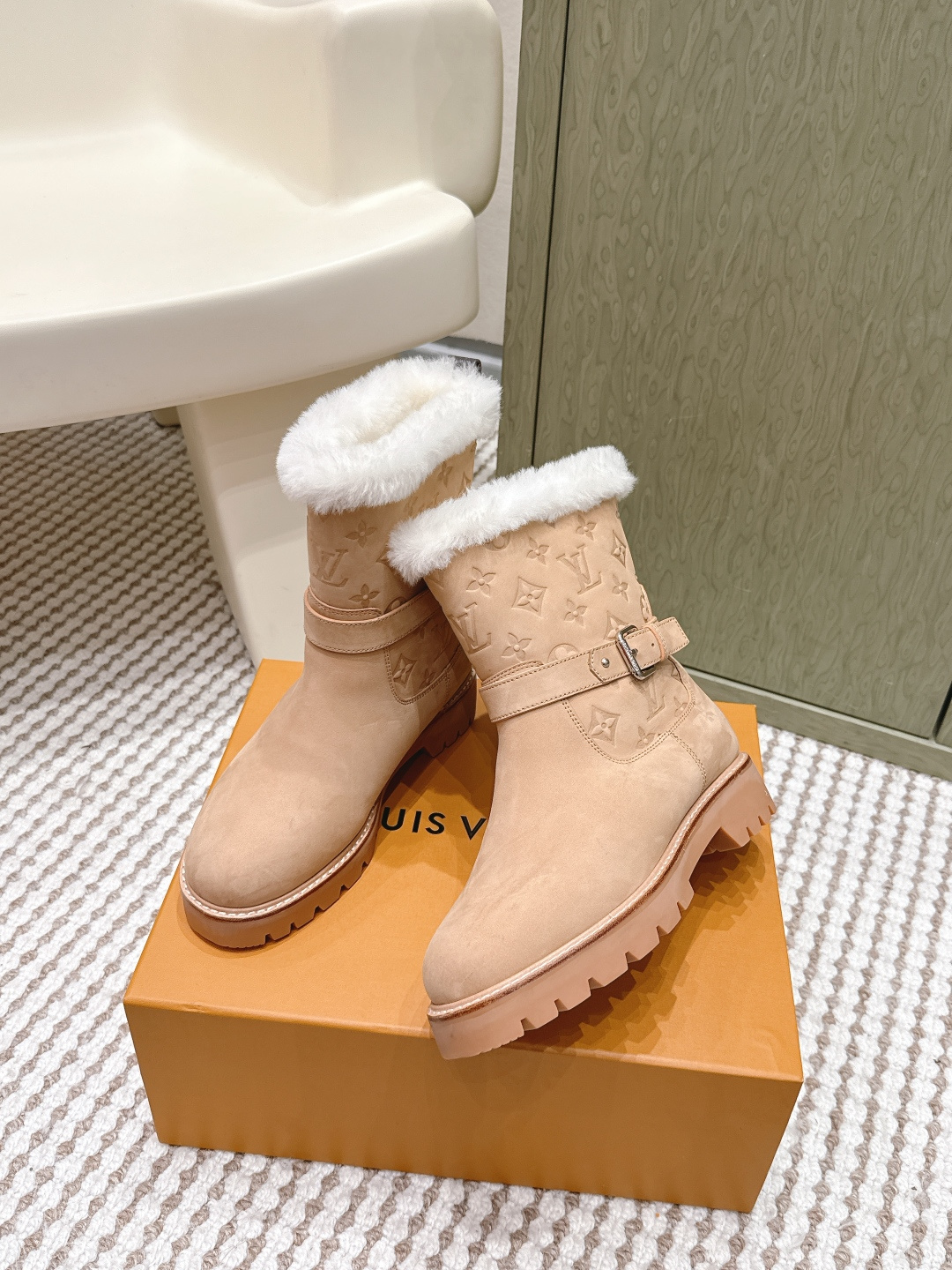 [TOP] Louis Vuitton LV Short Boots - 3 Colors