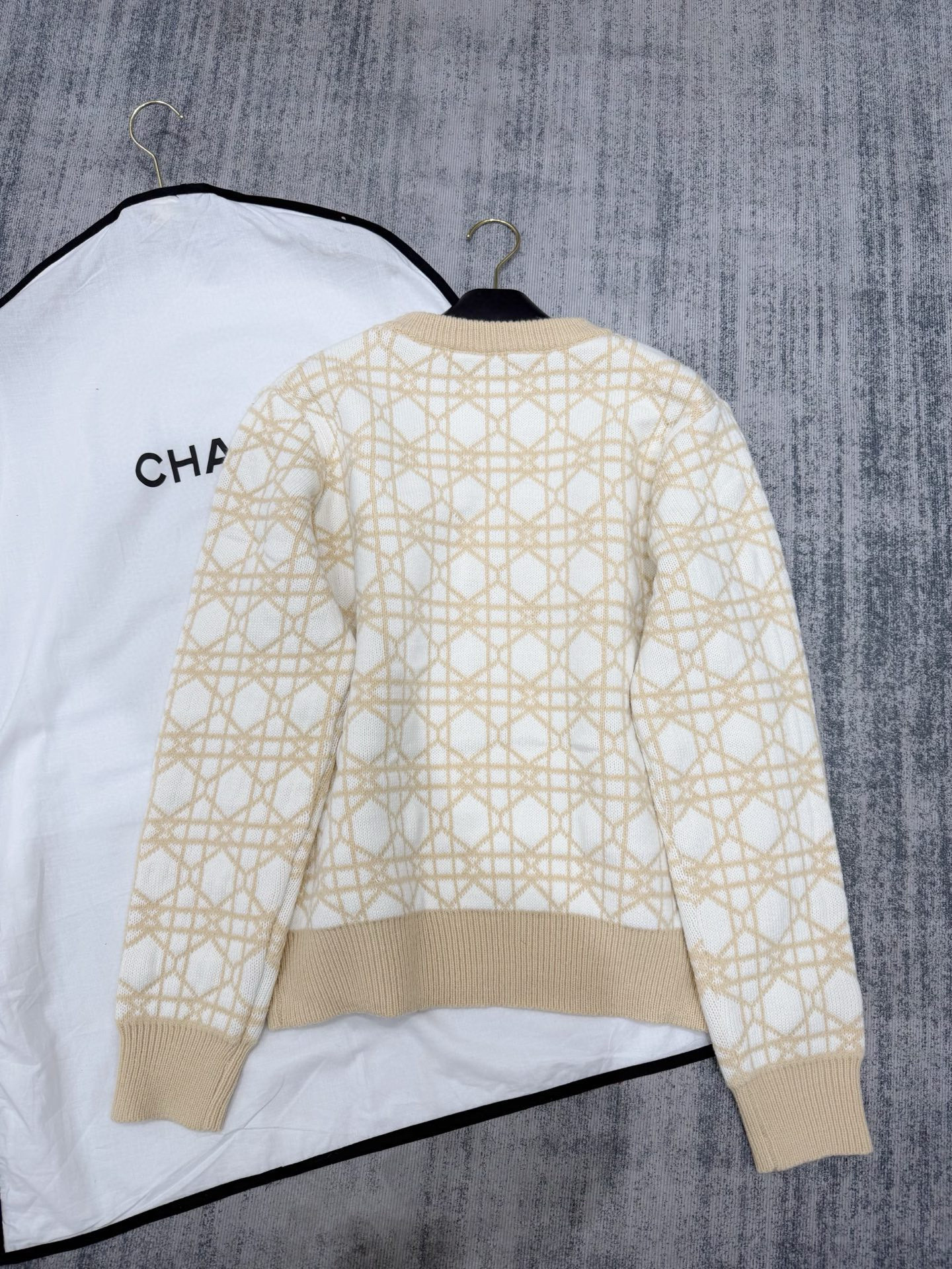 [TOP] Christian Dior Sweater  - Beige