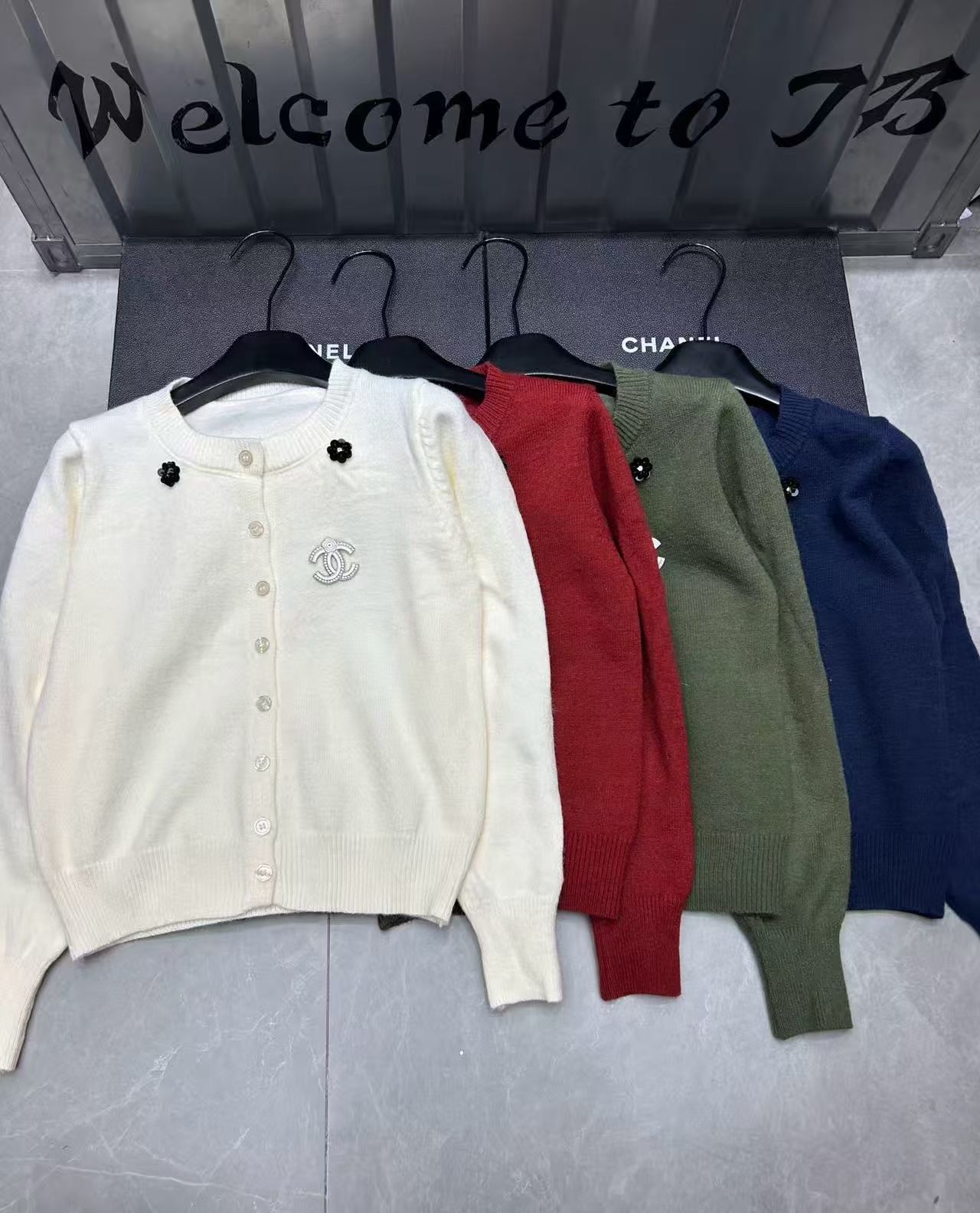 [TOP] CHANEL Sweater -  4 Colors