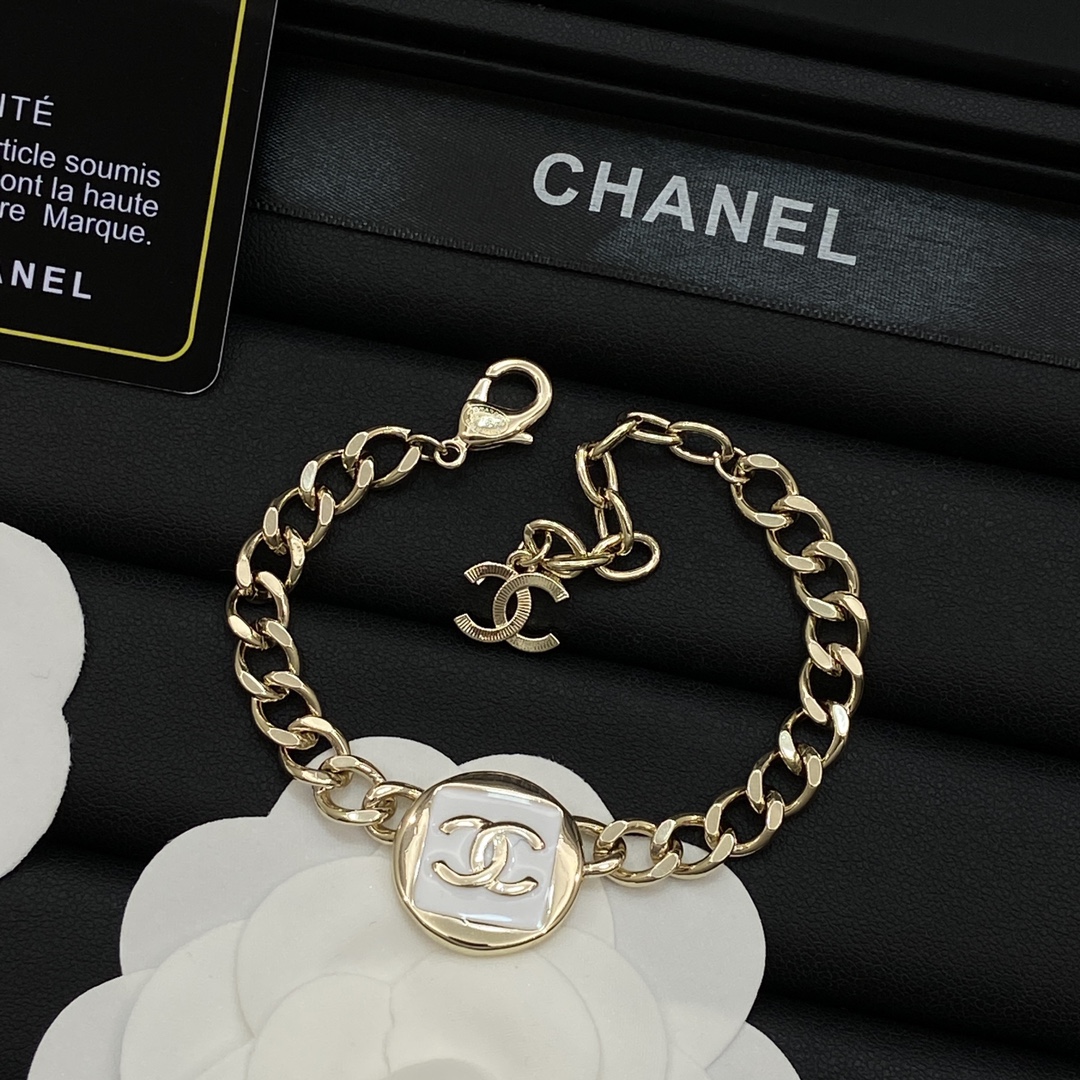 [TOP] CHANEL Necklace Bracelet Earrings Set - Gold
