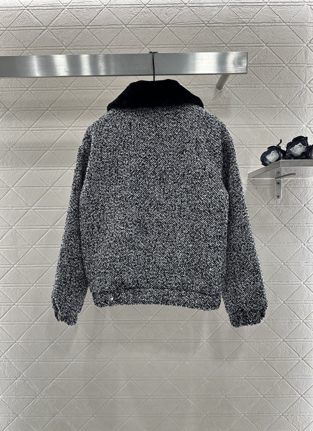 [TOP] LOEWE Fur-collared Wool Coat - Black