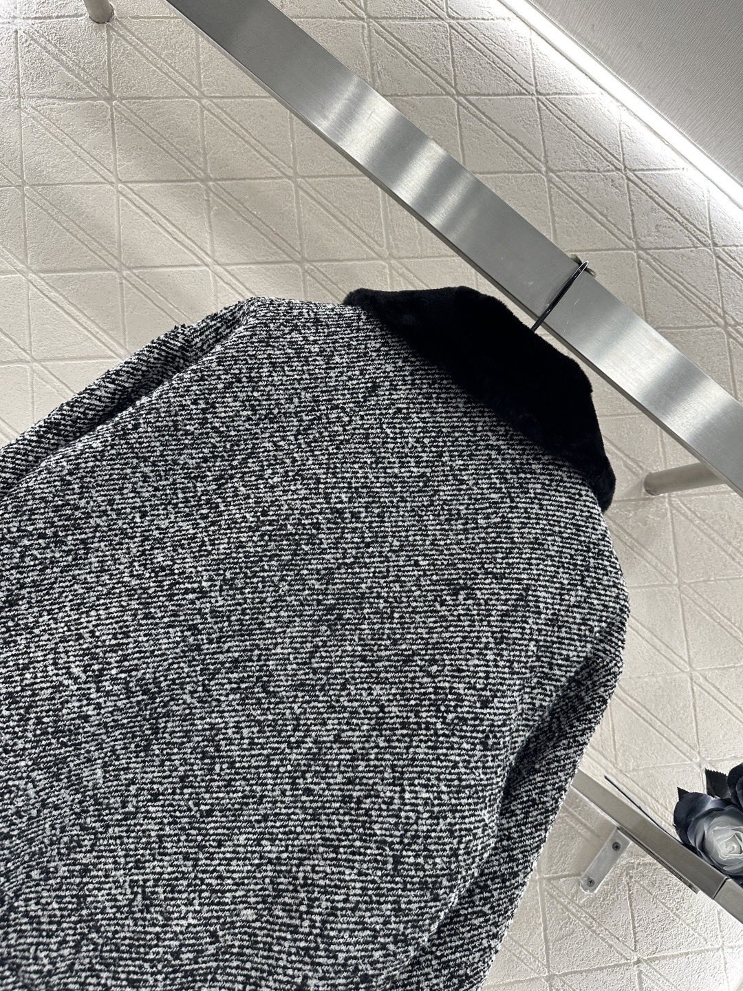 [TOP] LOEWE Fur-collared Wool Coat - Black