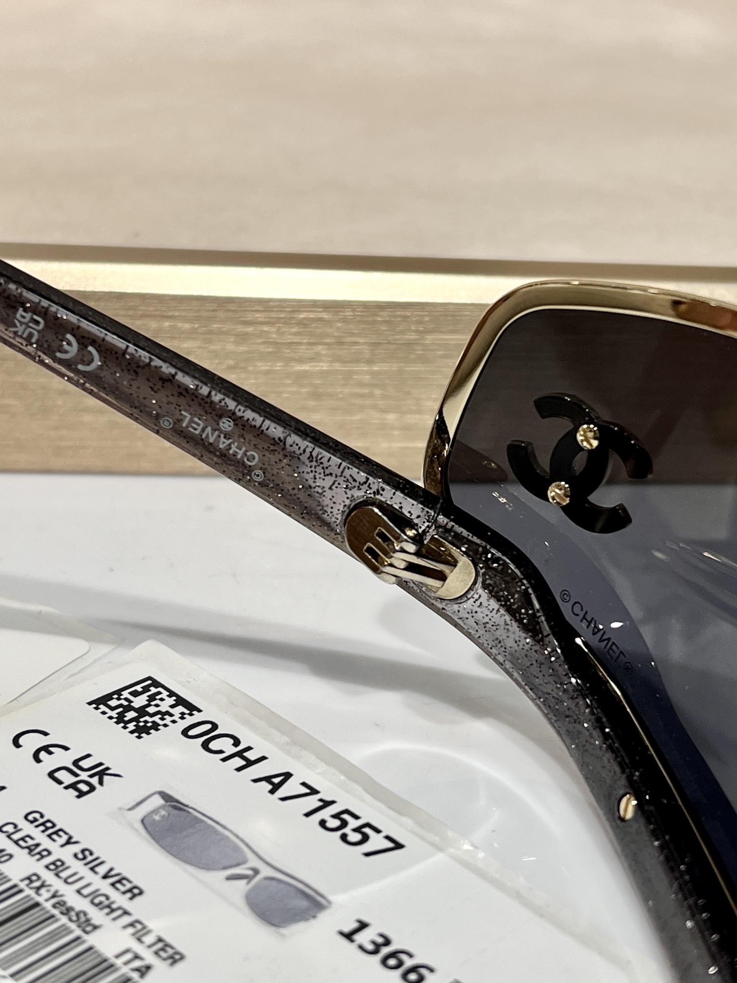 [TOP] CHANEL Sunglasses - 2 Colors