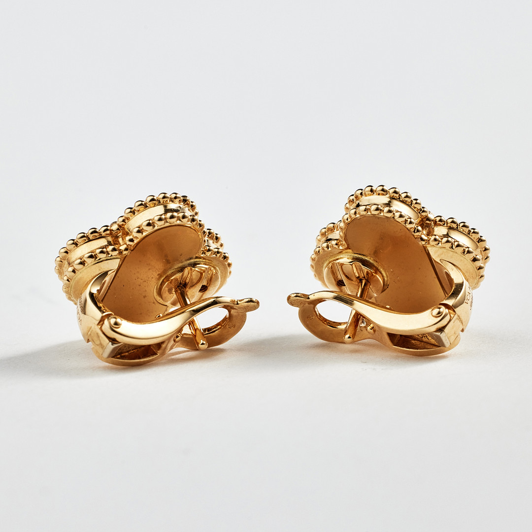 [TOP] Van Cleef & Arpels VCA Vintage Alhambra Earrings - Gold