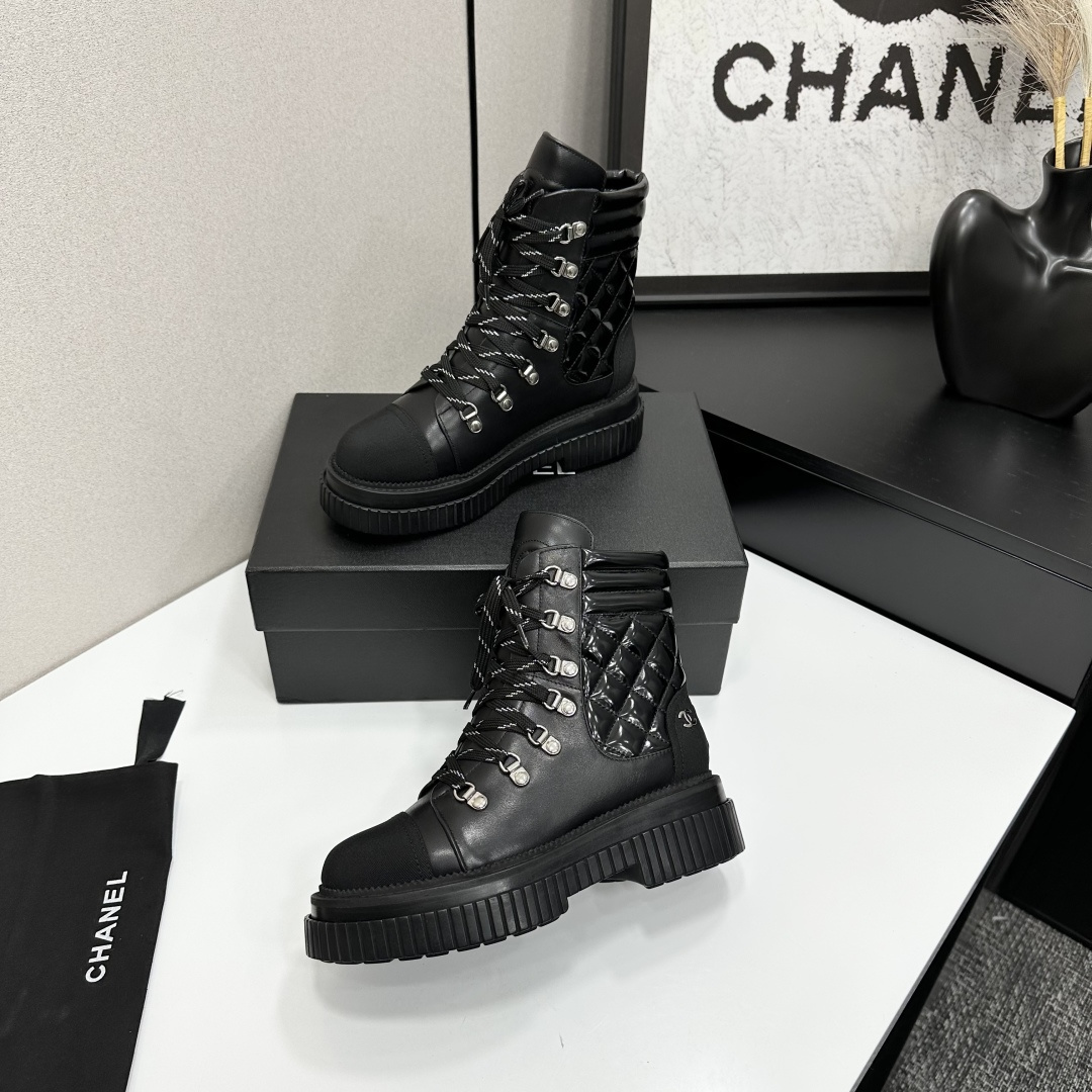 [TOP] CHANEL Short Boots - Black