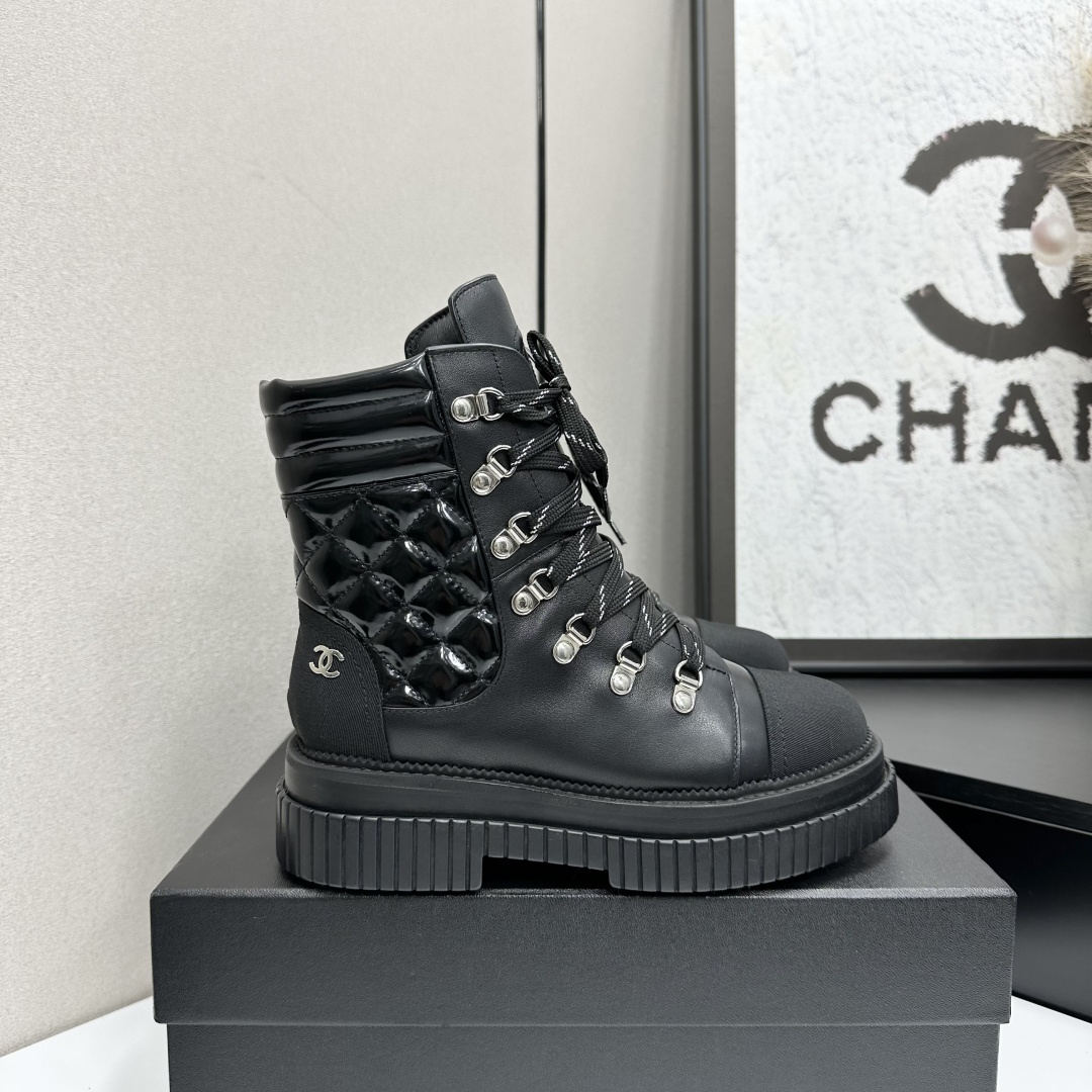 [TOP] CHANEL Short Boots - Black