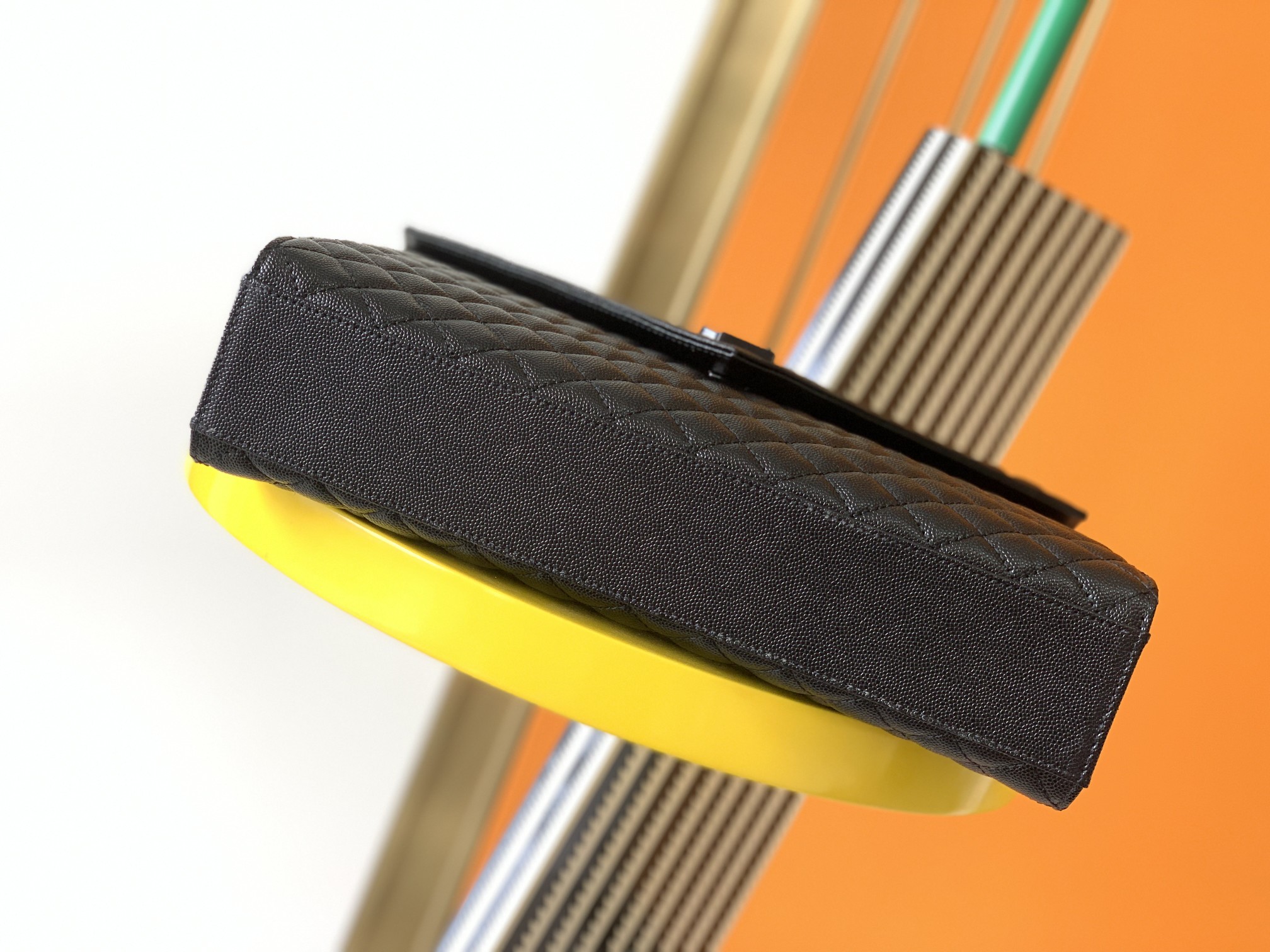 [TOP] Yves Saint Laurent YSL Envelope Bag 31cm - Black