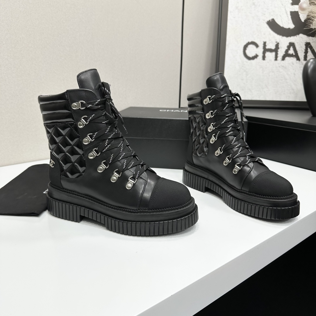 [TOP] CHANEL Short Boots - Black