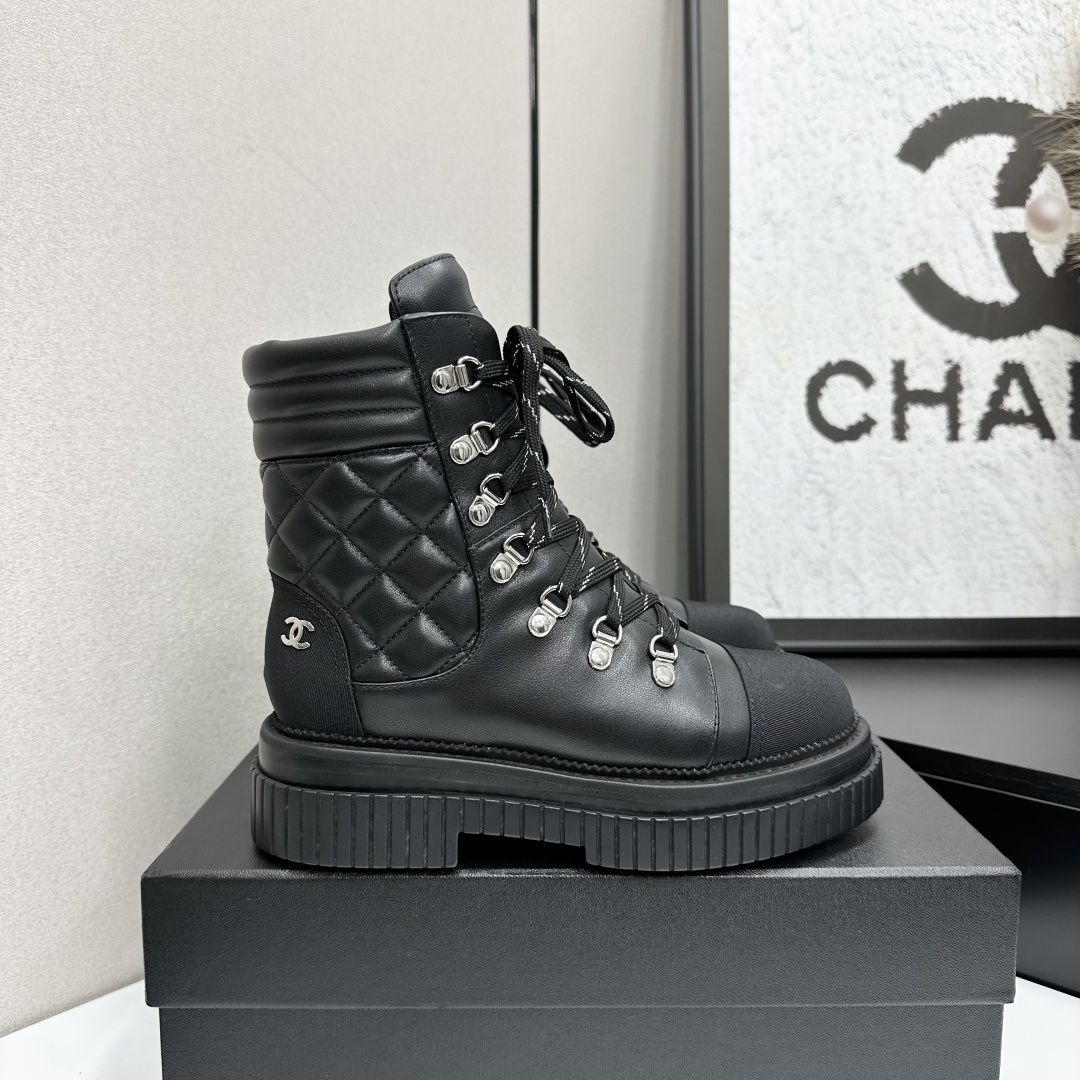 [TOP] CHANEL Short Boots - Black