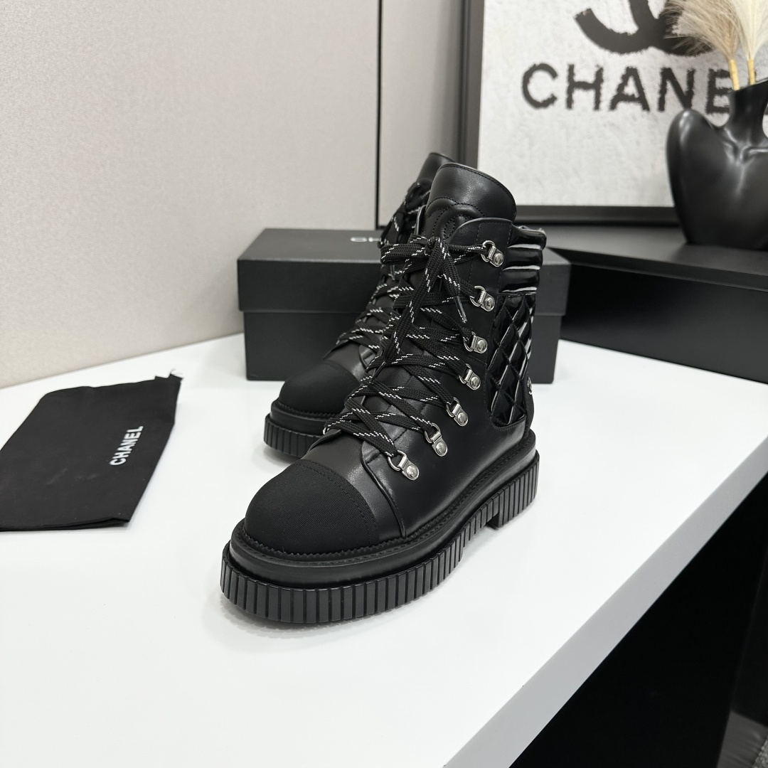 [TOP] CHANEL Short Boots - Black