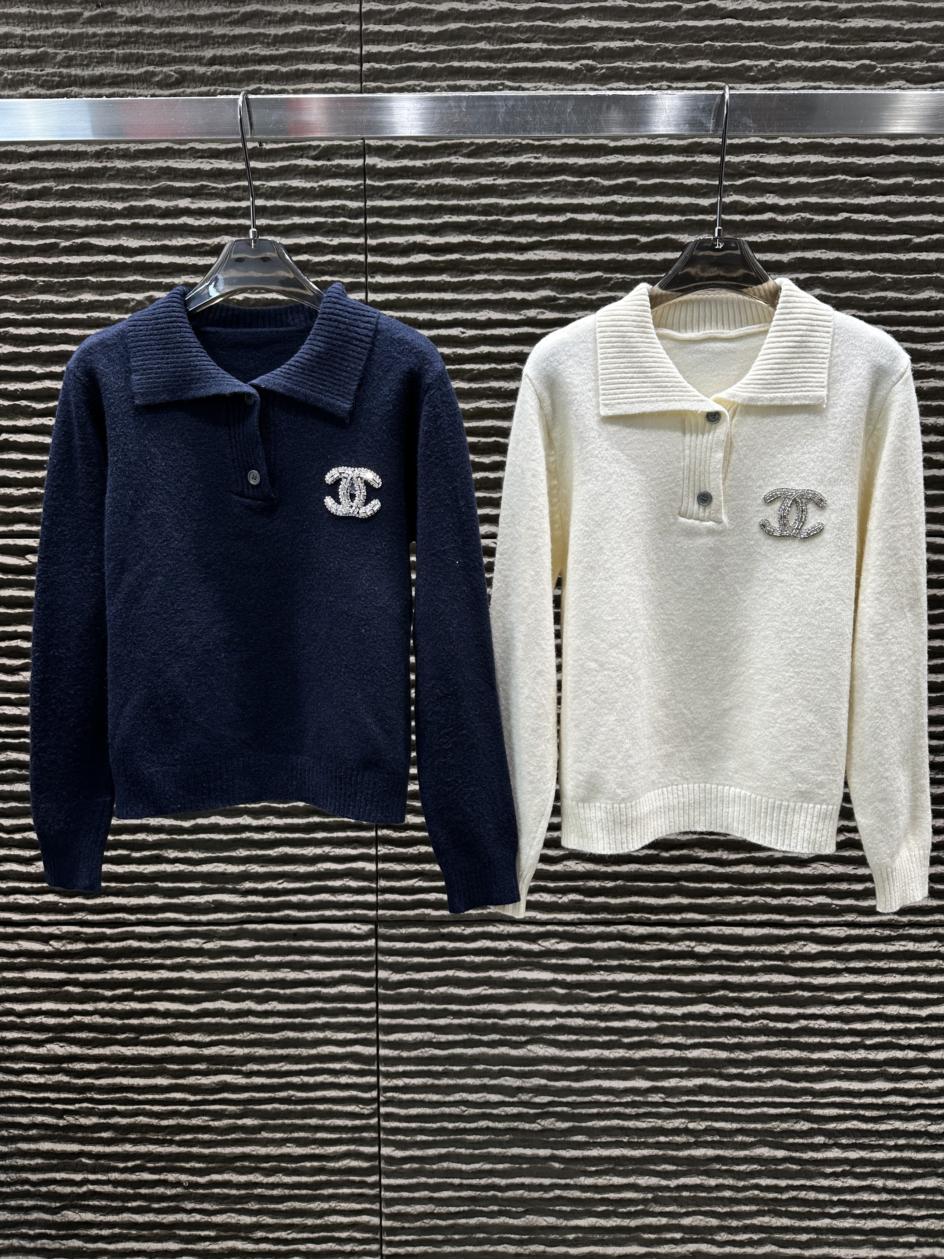 [TOP] CHANEL Sweater -  2 Colors