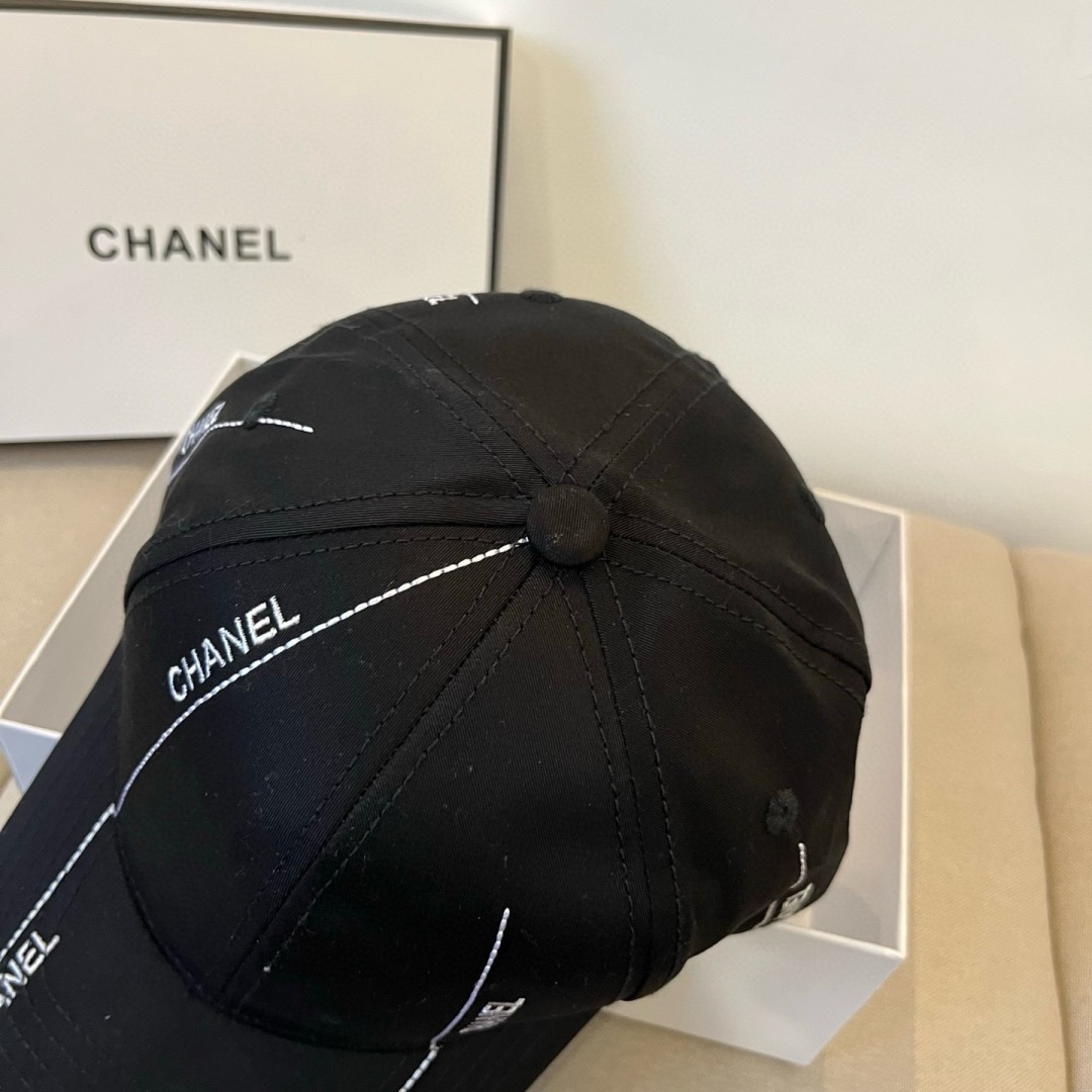 [TOP] CHANEL Classic Baseball Hat - Black