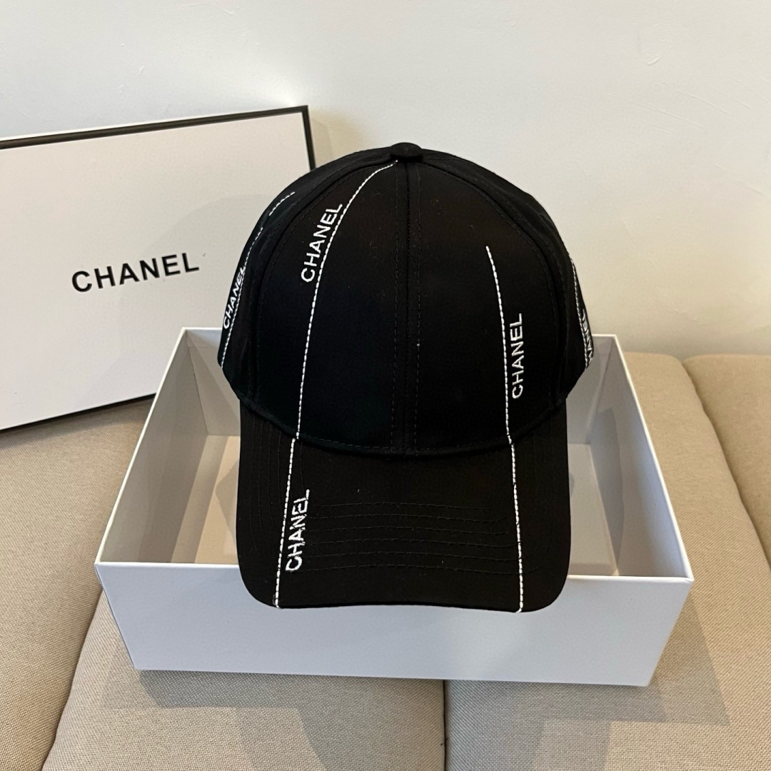 [TOP] CHANEL Classic Baseball Hat - Black