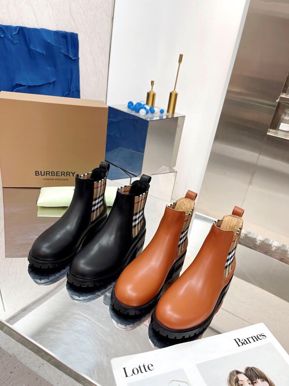 [TOP] BURBERRY Short Boots - 2 Color