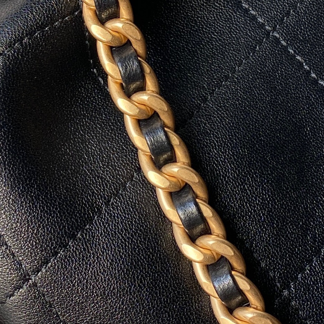 [TOP] CHANEL  26C  Hobo Bag Cowhide 29×35×13cm - Black