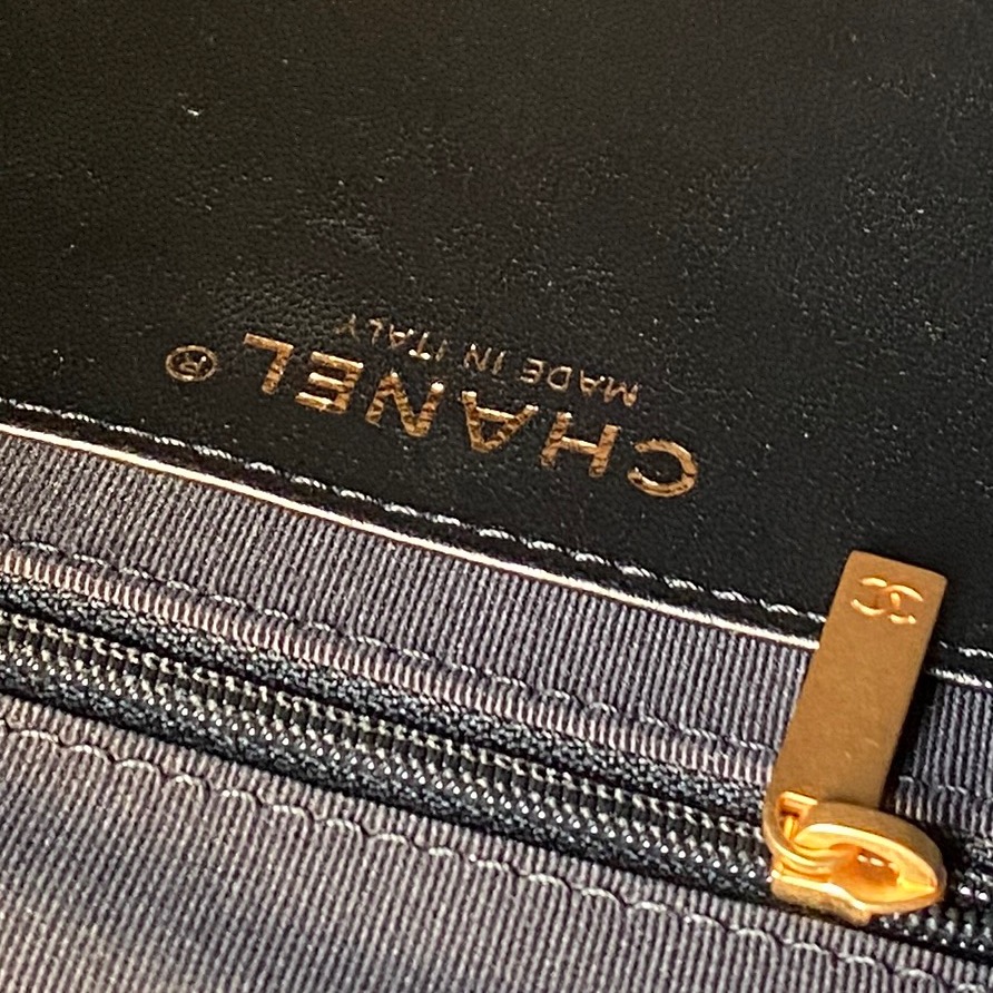 [TOP] CHANEL  26C  Hobo Bag Cowhide 29×35×13cm - Black