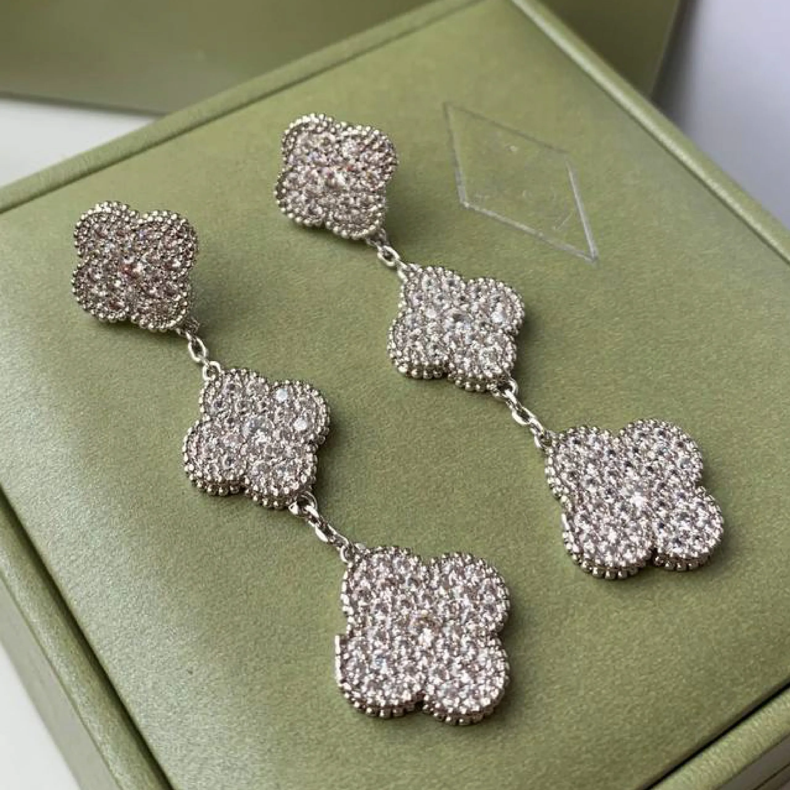 [TOP] Van Cleef & Arpels VCA Tri-Motifs Earrings with Stones - Silver
