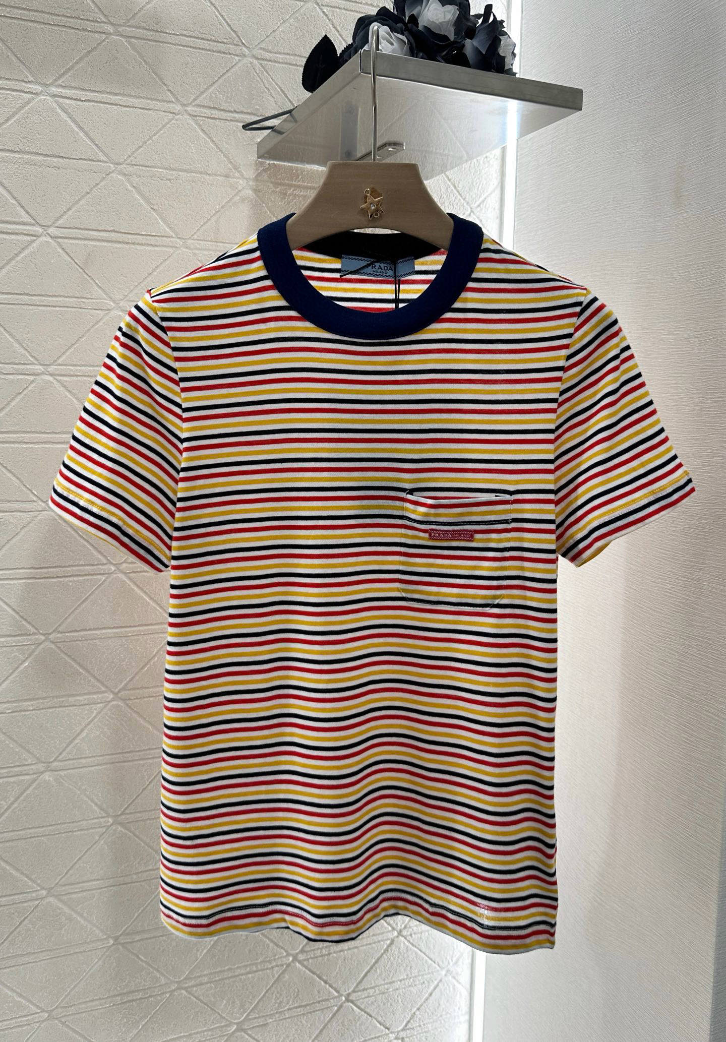 [TOP] PRADA T-Shirt -  Yellow