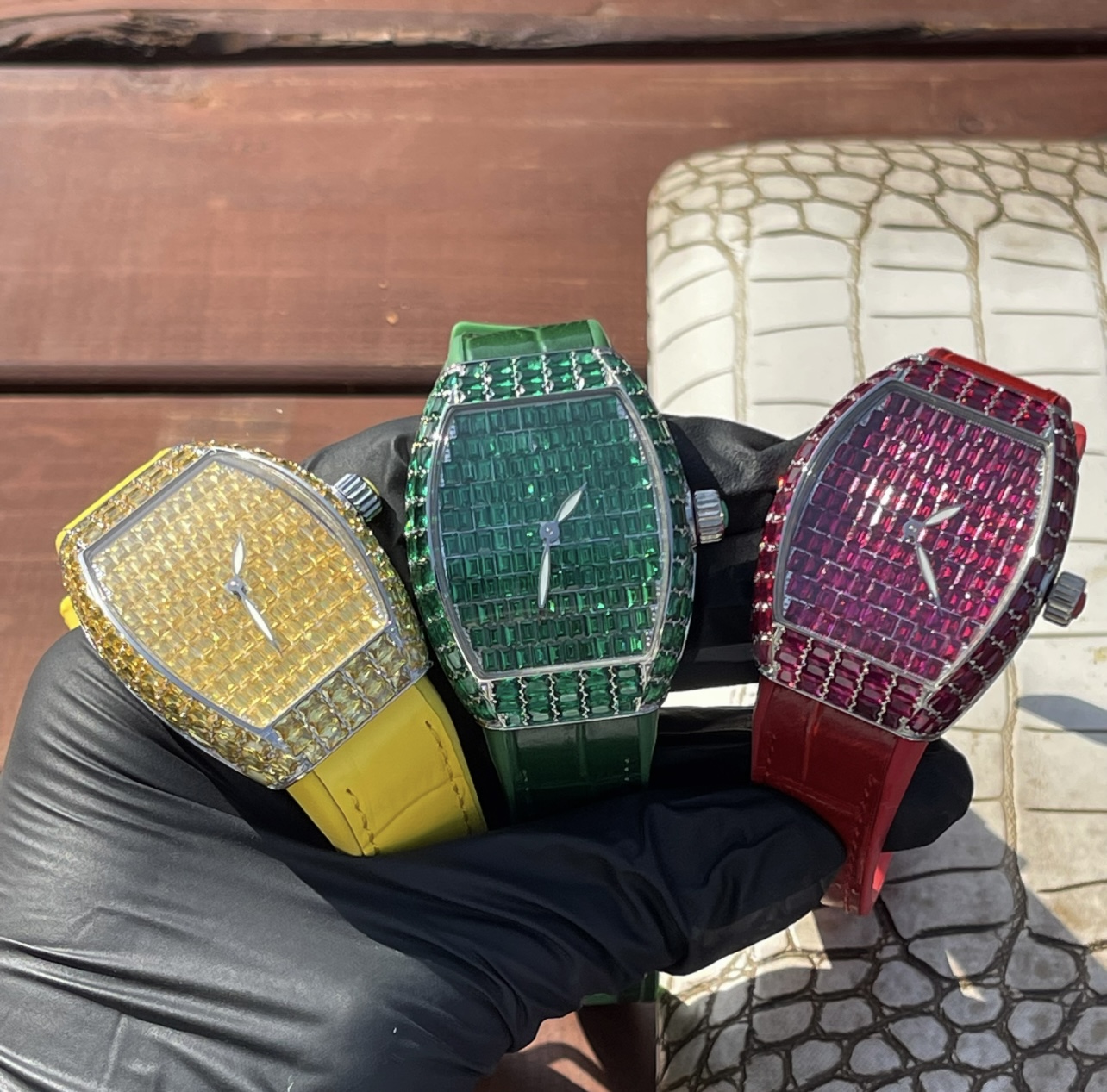 [TOP] Franck Muller Women's Watch 42.3mm x 9.9mm - 3 Colors