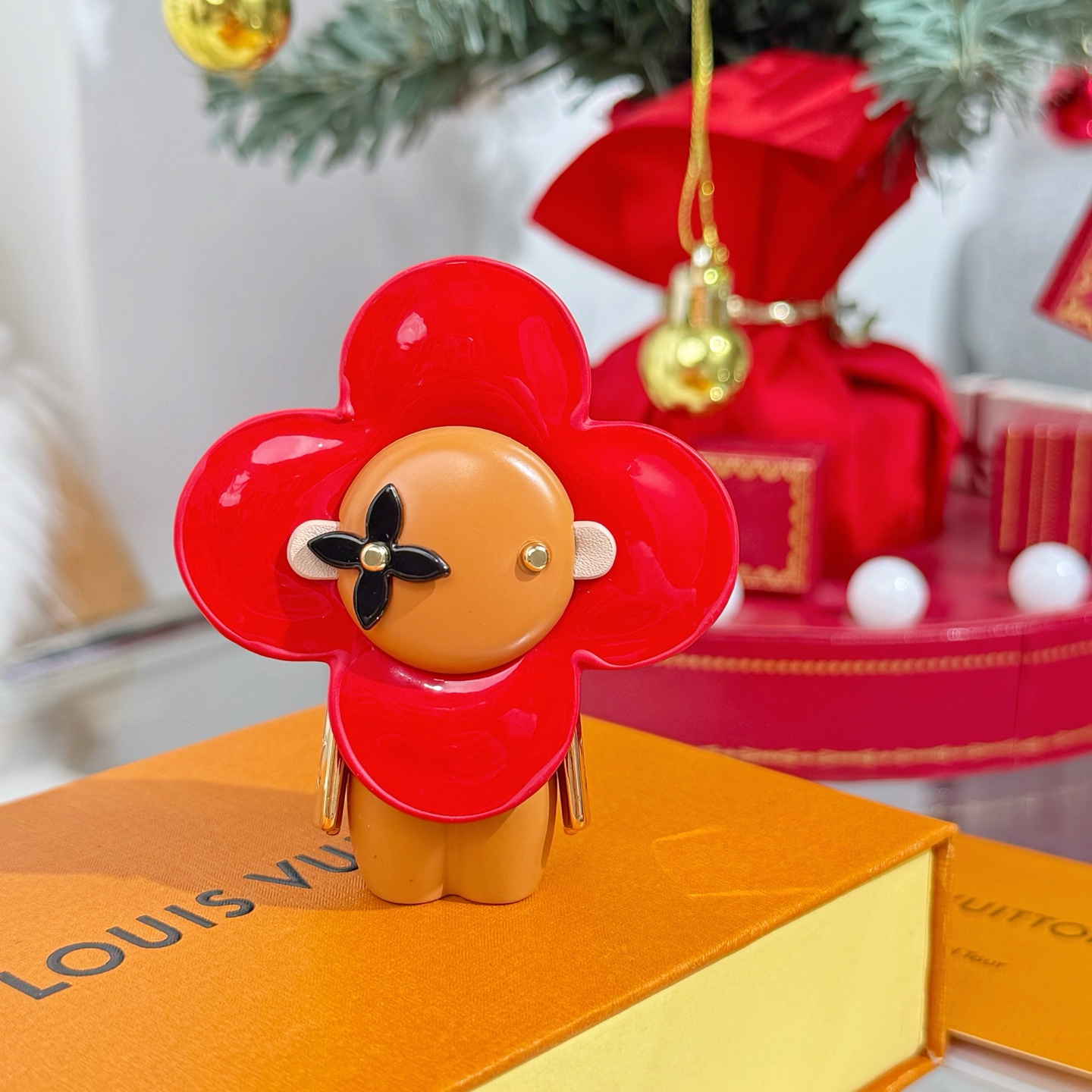 [TOP] Louis Vuitton LV  Vivienne Doll Pendant- Red