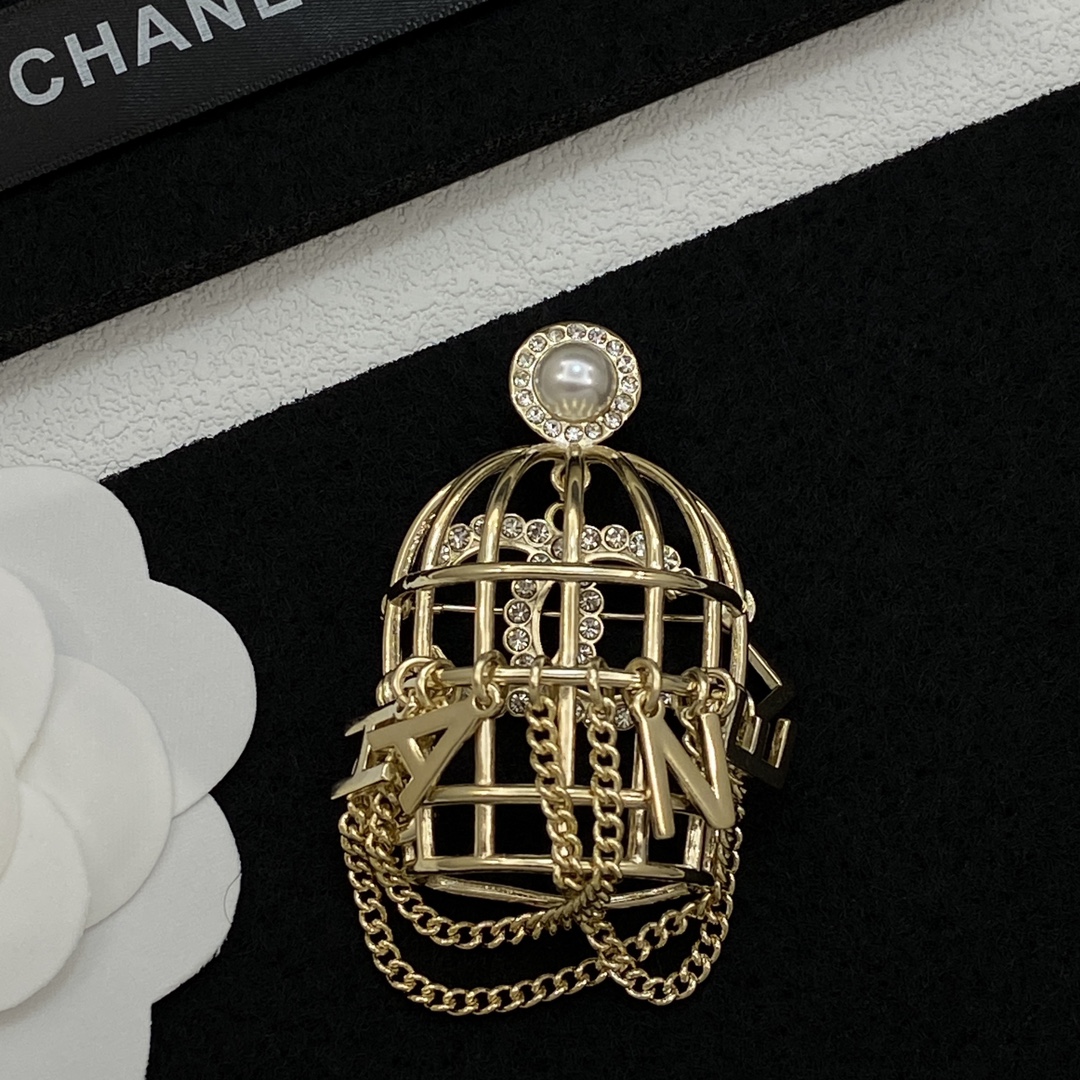 [TOP] CHANEL Cage Brooch - Gold