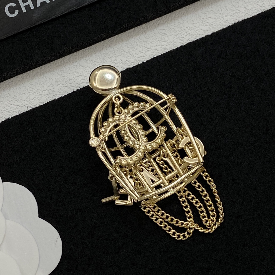 [TOP] CHANEL Cage Brooch - Gold