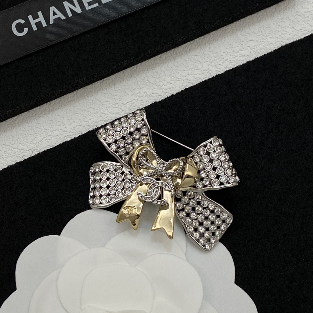 [TOP] CHANEL Bow Brooch - Gold