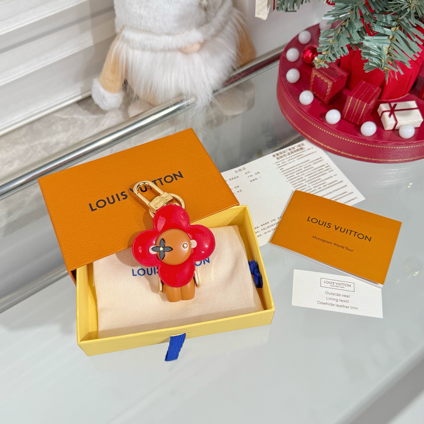 [TOP] Louis Vuitton LV  Vivienne Doll Pendant- Red
