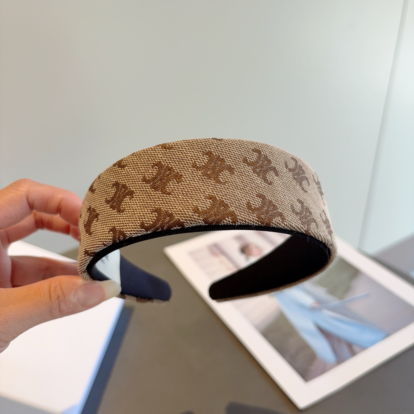 [TOP] CELINE Hairband - Brown