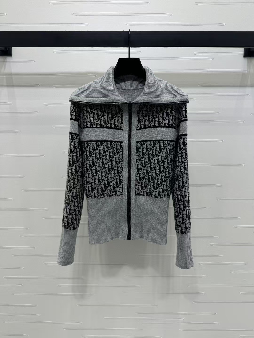 [TOP] Christian Dior Reversible (can be worn on both sides) Knit Coat - Gray