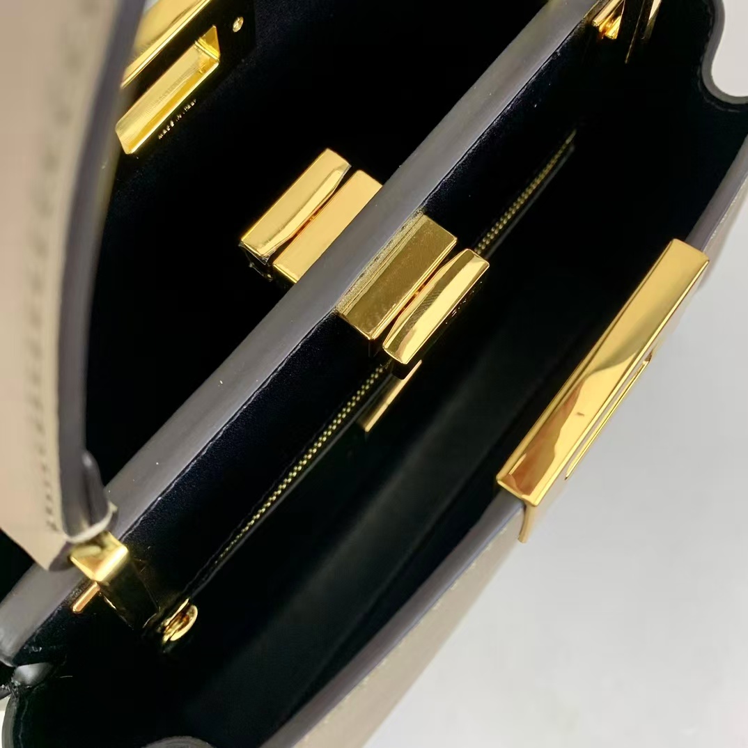 [TOP] FENDI Peekaboo Essentially 27cm Bag - Tan