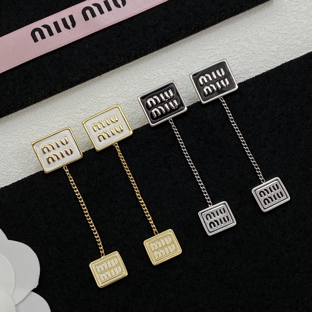[TOP] Miu Miu Earrings - 2 Colors