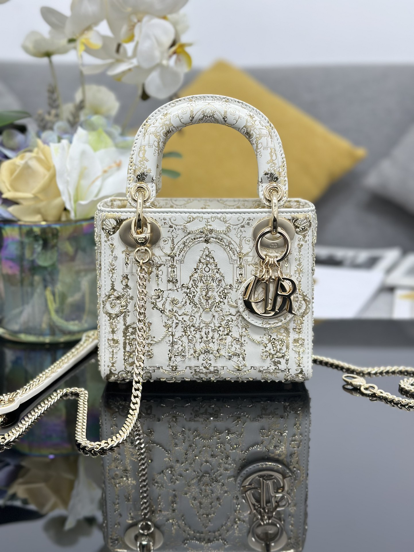 [TOP] Christian Dior Lady Dior Bag 17x15x7 cm - White