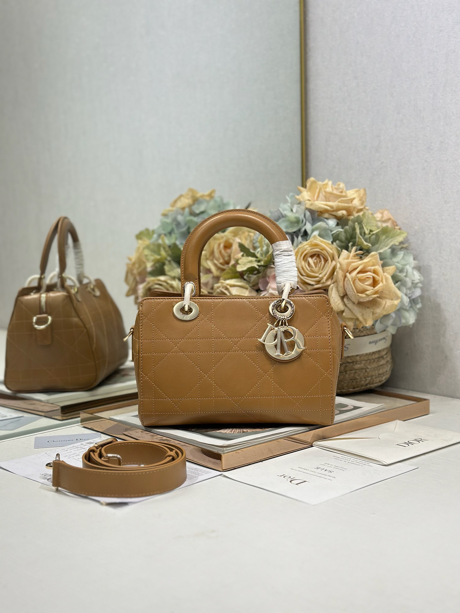 [TOP] Christian Dior Lady D-Sire Bag Calfskin 24x27x14cm/34x35x20cm - 3 Colors