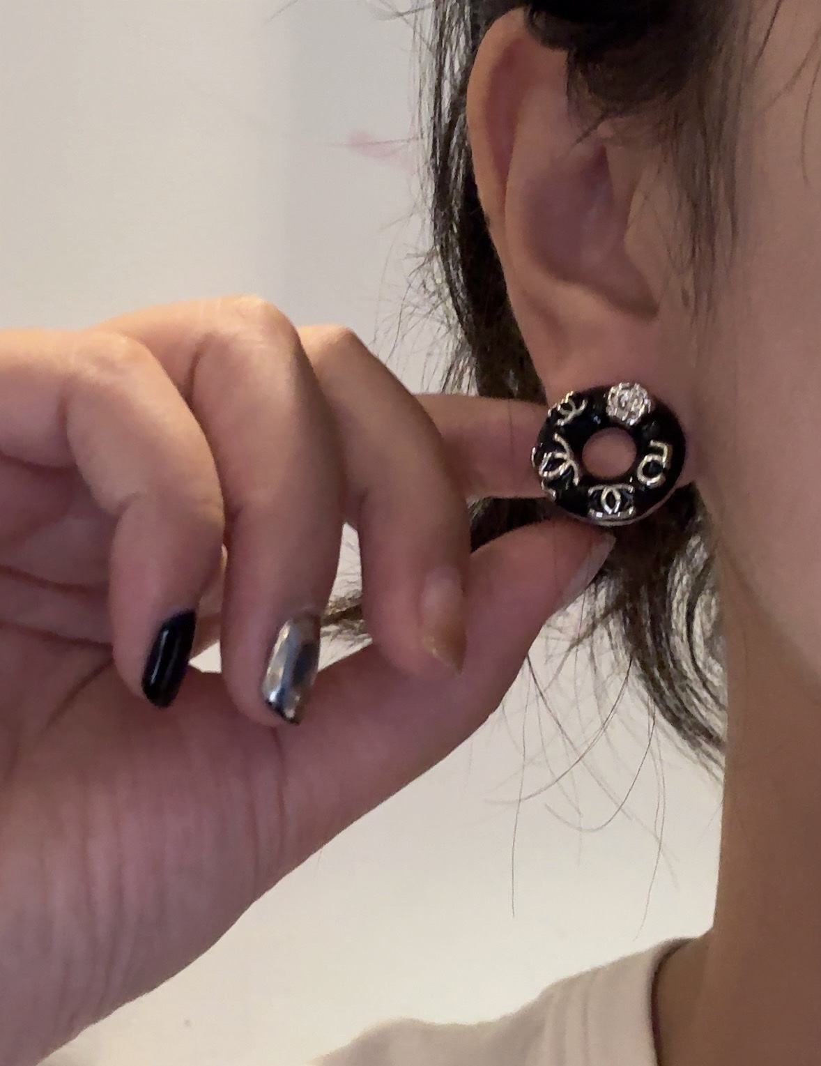 [TOP] CHANEL Earrings -  Black