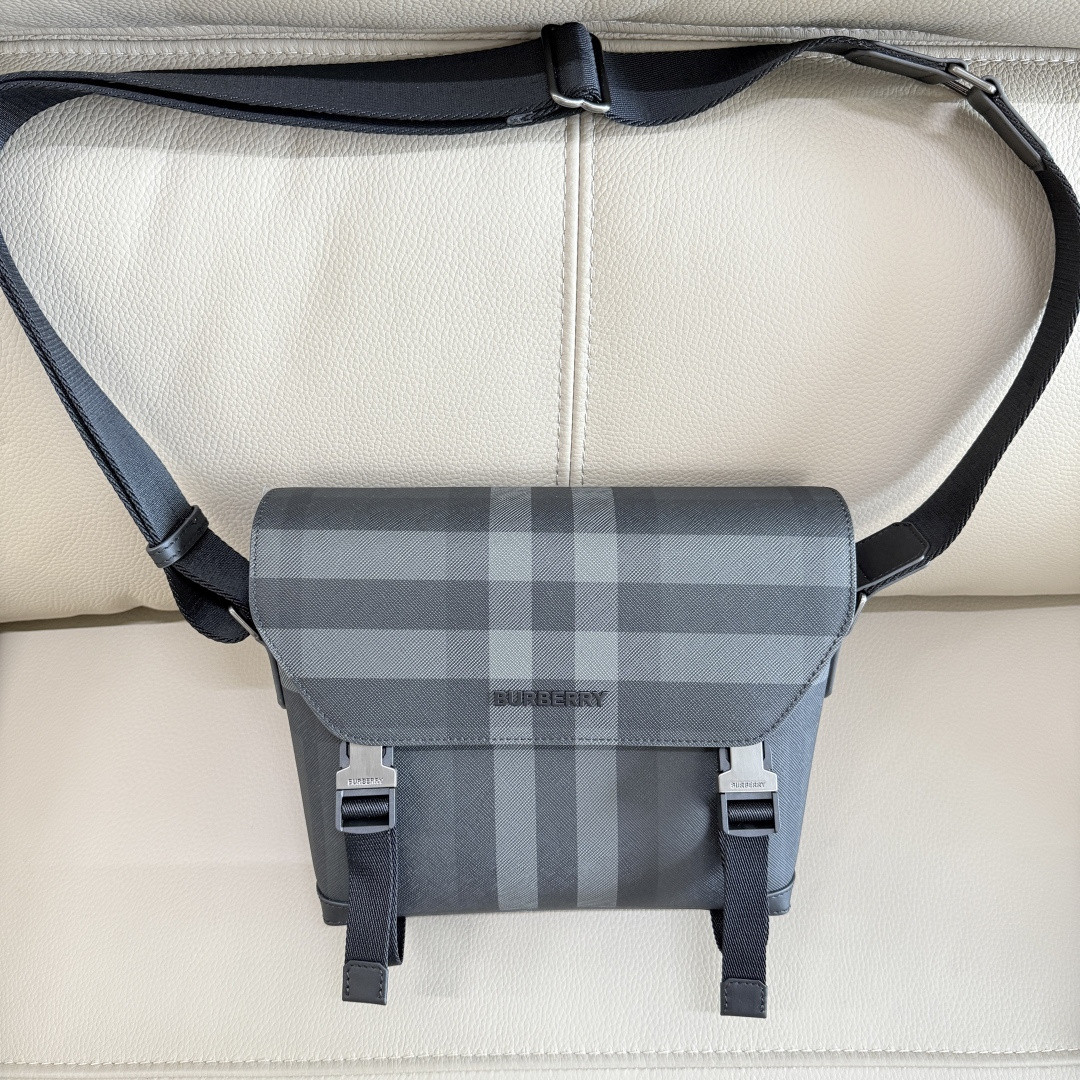 [TOP] BURBERRY Messenger Bag 29x20x8.5cm - 2 Colors