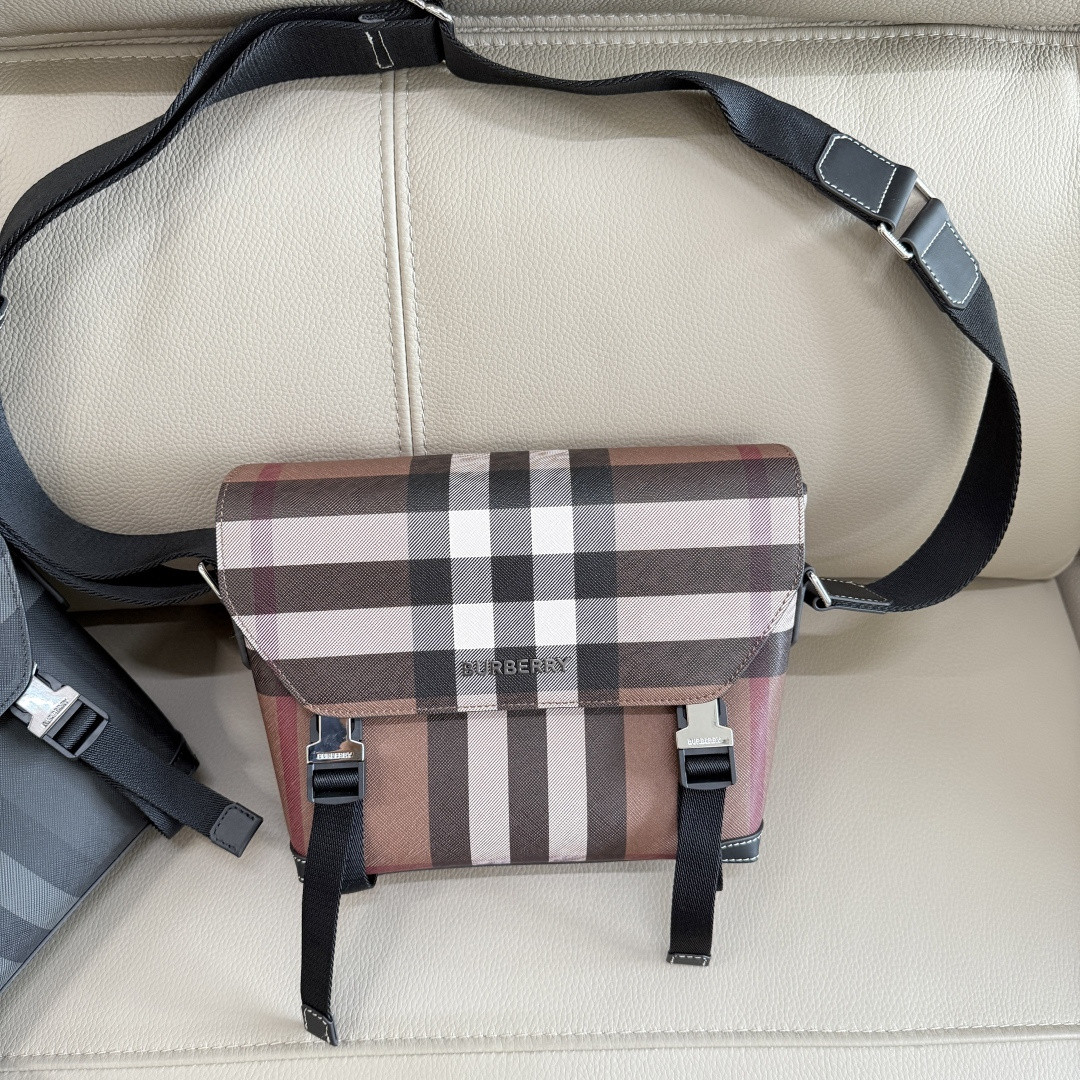 [TOP] BURBERRY Messenger Bag 29x20x8.5cm - 2 Colors