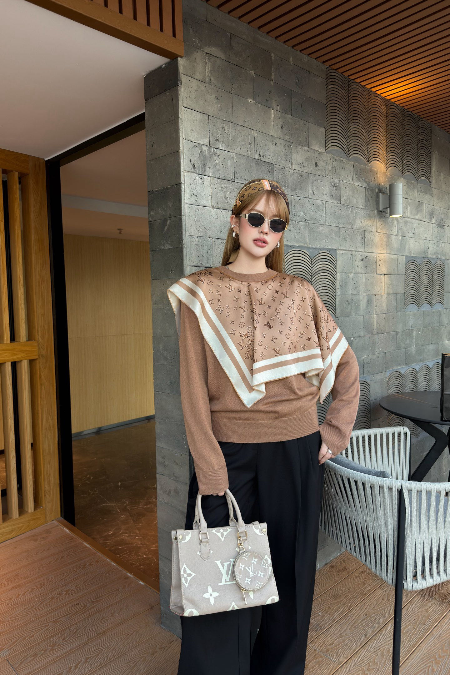 [TOP] LOUIS VUITTON LV Hoody - 2 Colors