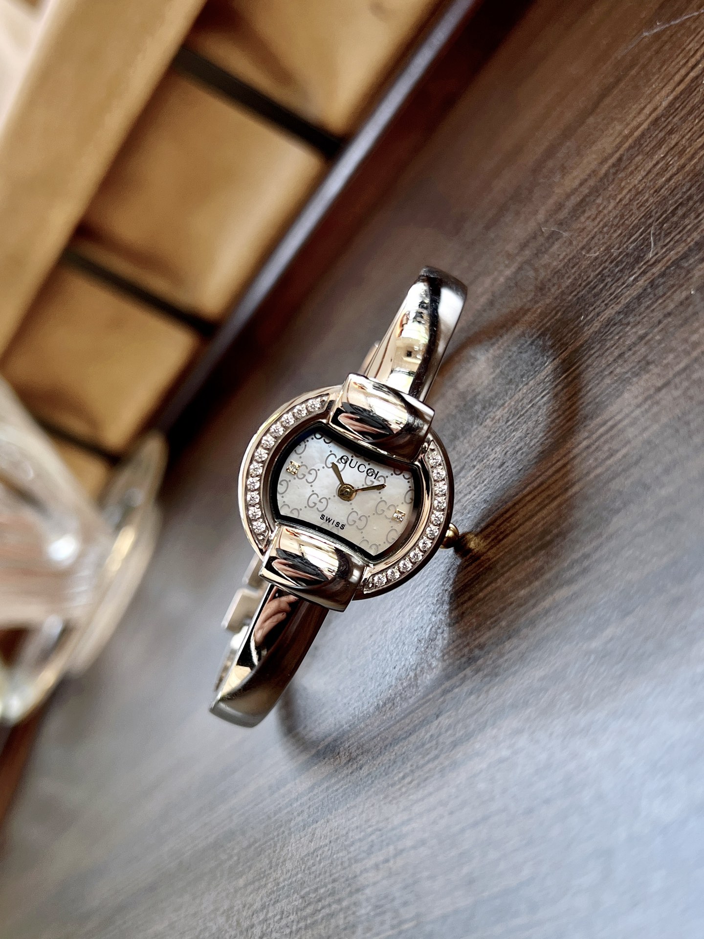 [TOP] GUCCI  Watch 25mm - 3 Colors